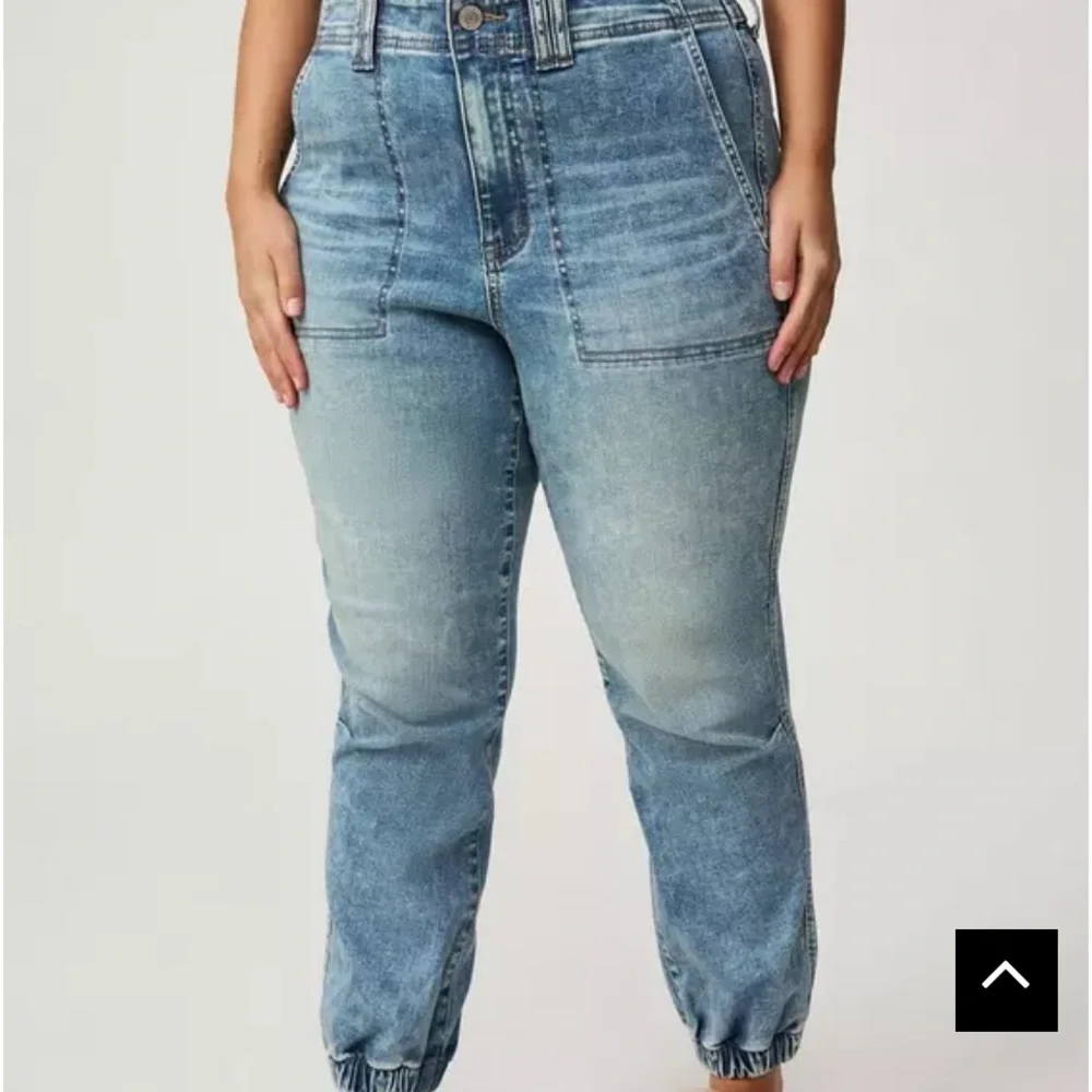 Torrid Soft Light Wash Denim Jogger Jeans - Women - Picture 6 of 11